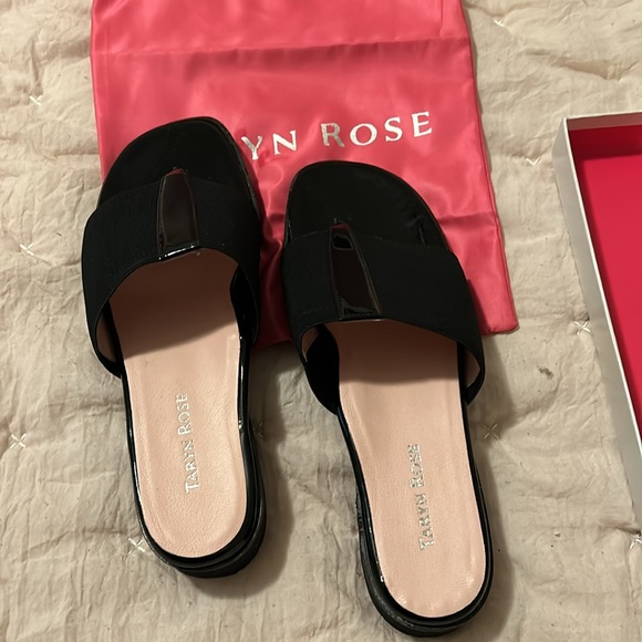 Taryn Rose black, Torte, thing sandals, rose embossed, SZ 10M, NWT - Picture 3 of 4